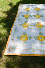 Load image into Gallery viewer, Yellow Floral Summer Quilt
