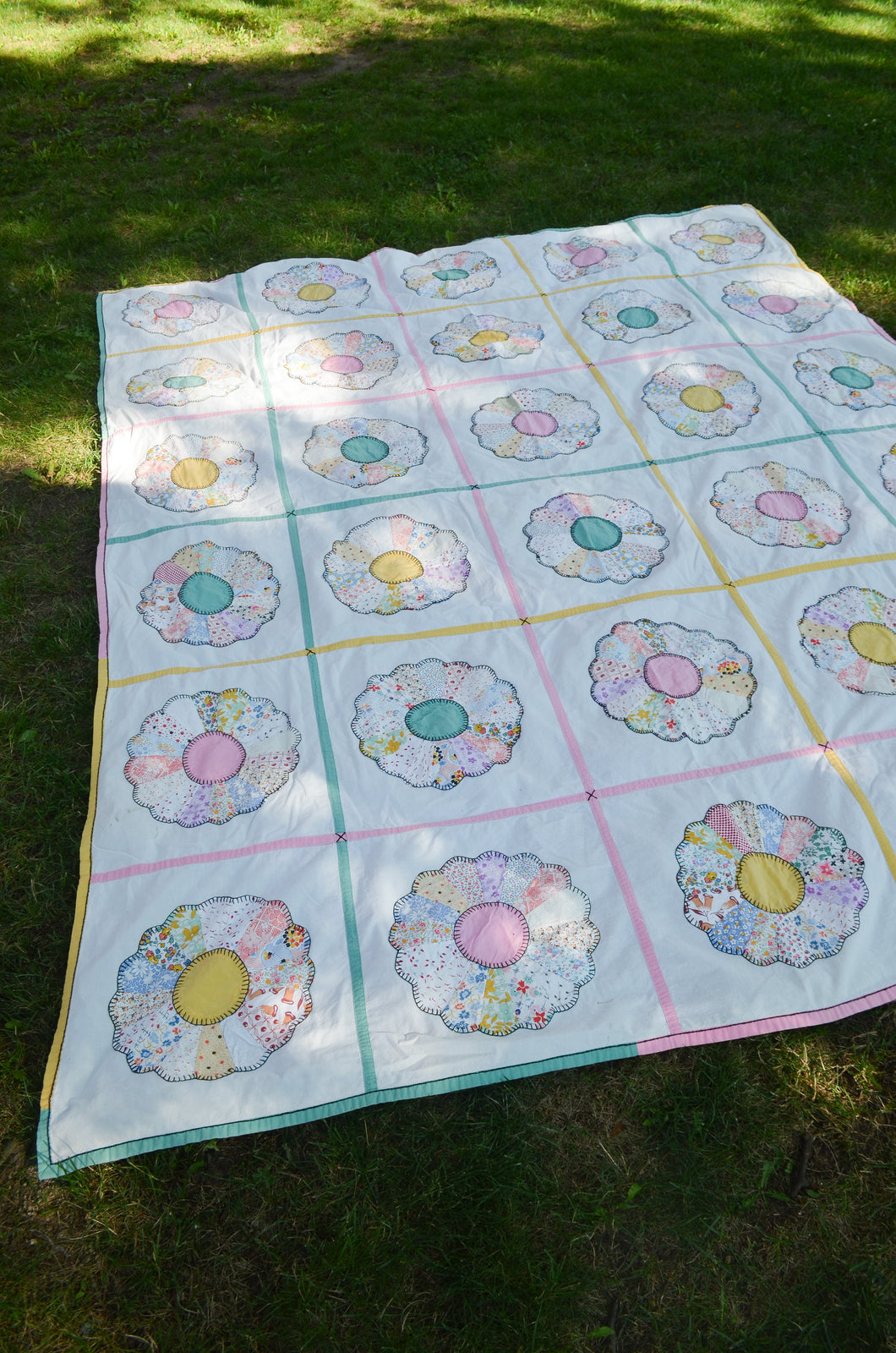 Vintage Floral Summer Quilt