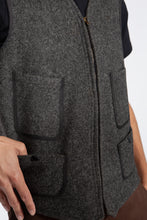 Load image into Gallery viewer, Grey Woolrich Vest
