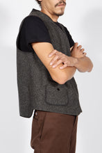 Load image into Gallery viewer, Grey Woolrich Vest
