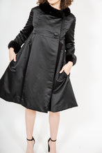 Load image into Gallery viewer, 1950&#39;s Satin Coat
