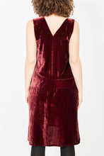 Load image into Gallery viewer, Mulberry Velvet Frock, Size 6
